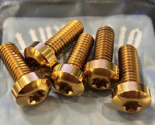 60987-G KIT PERNI DISCO FRENO ORO