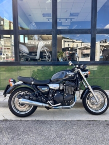 TRIUMPH LEGEND 900 2001
