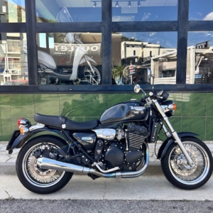 TRIUMPH LEGEND 900 2001