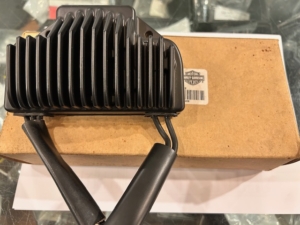 REGOLATORE TENSIONE ORIGINALE HD 74631-06 DYNA 06-07